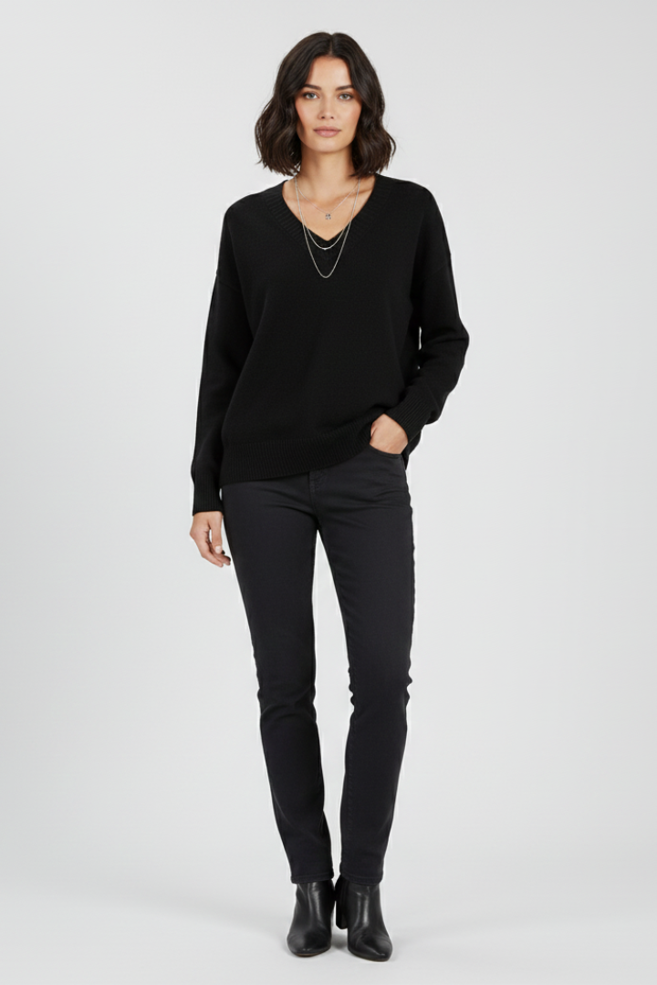 Women's V-Neck Pullover Sweater in Black